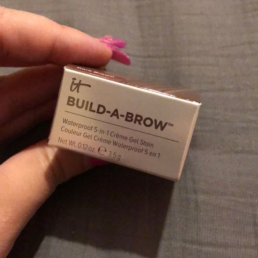 Build a brow - shade dark brown
